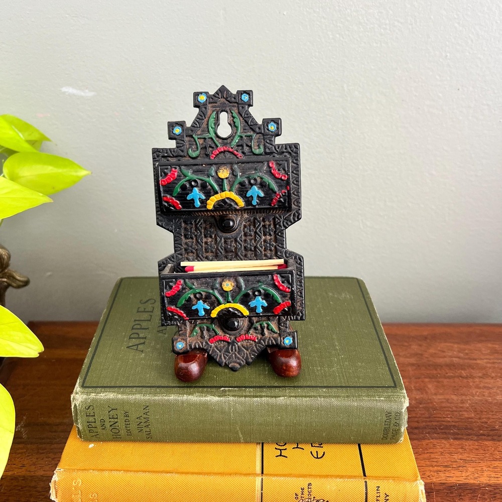 Vntg Dalecraft Cast Iron Match Holder  Dutch Folk Art Wall Match Safe Primitive